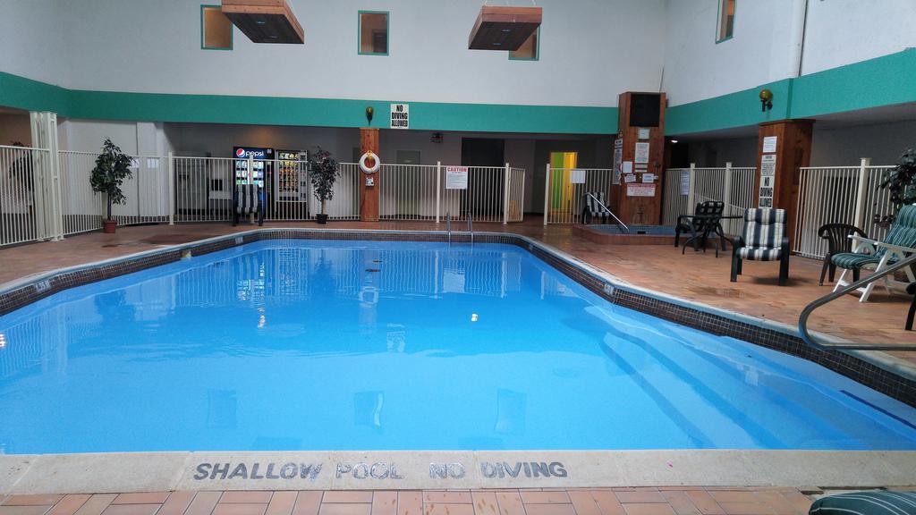 Best Value Inn&Suites Parry Sound Exterior foto